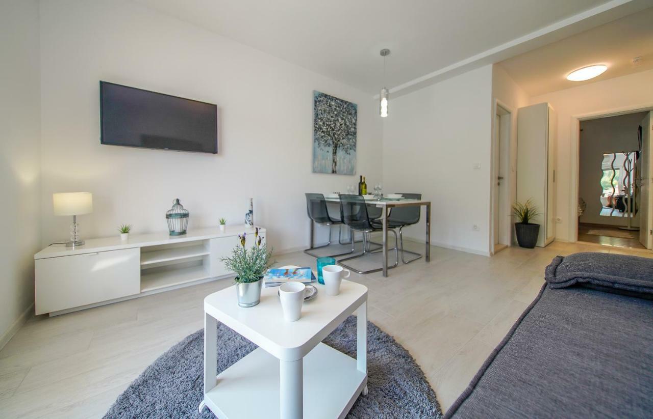 Apartmani Ponta Ston Eksteriør billede